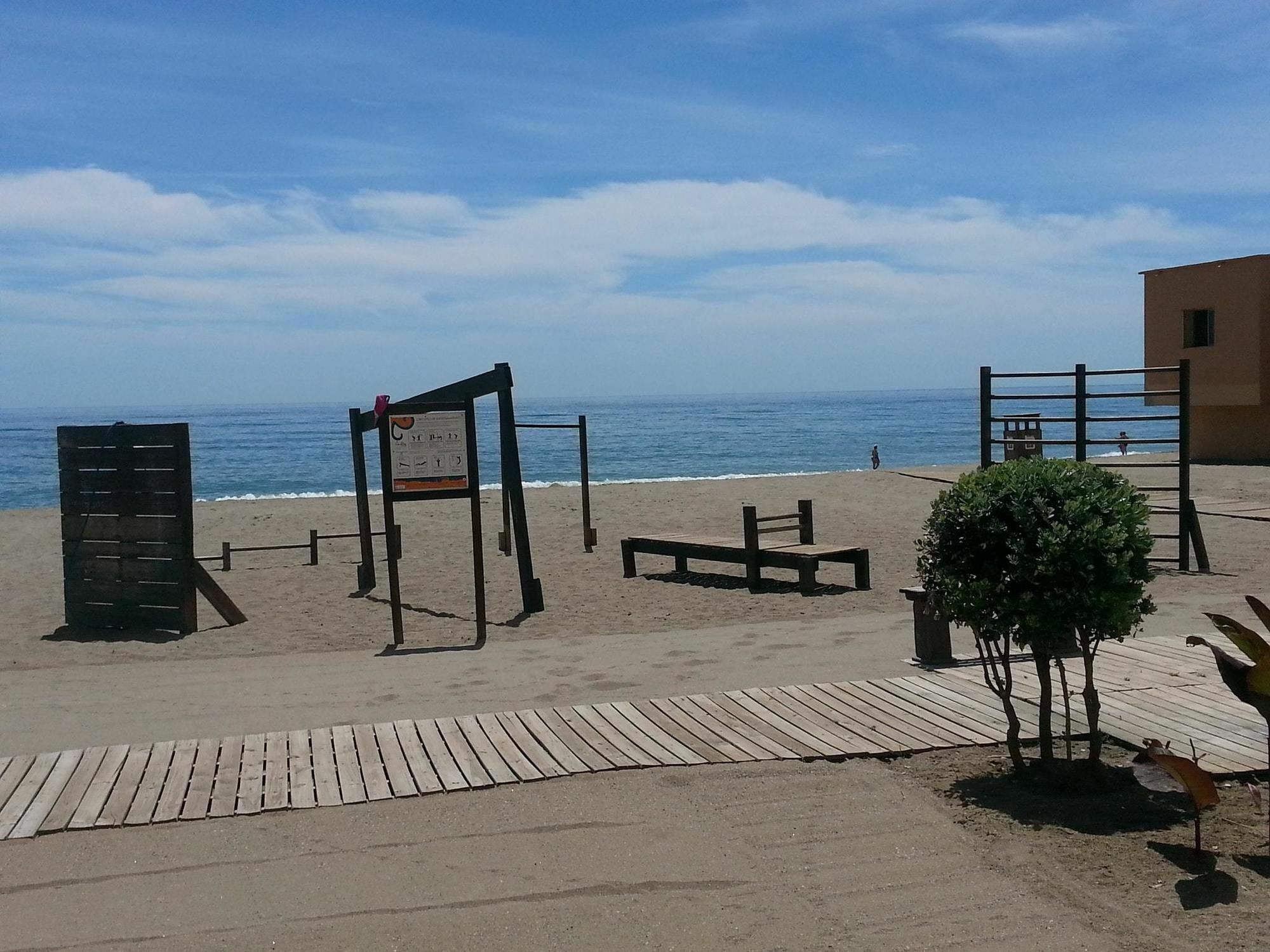 Appartement With 2 Bedrooms In - 10 M From The