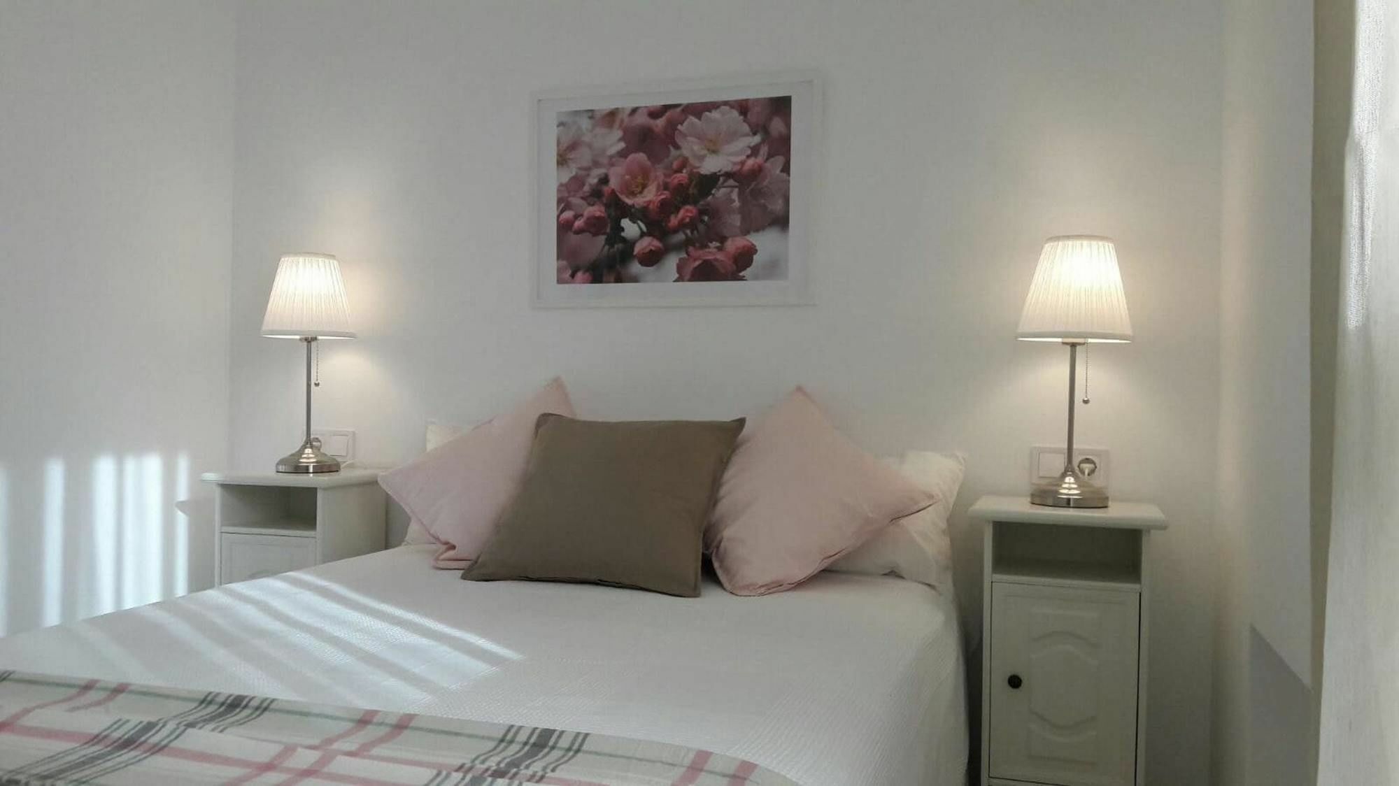 Apartment With 2 Bedrooms In - 10 M From The